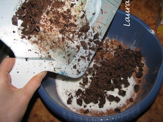 Pudding insiropat de ciocolata cu portocala