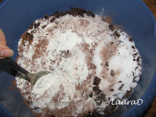 Pudding insiropat de ciocolata cu portocala