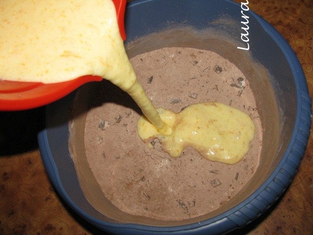 Pudding insiropat de ciocolata cu portocala