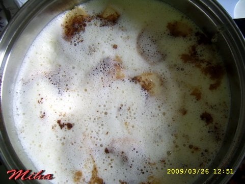 Tort cu mere si crema de zahar ars