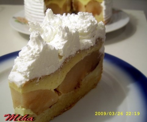 Tort cu mere si crema de zahar ars
