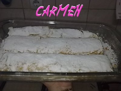 Placinta cu foi subtiri si branza de vaci dulce