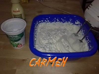 Placinta cu foi subtiri si branza de vaci dulce