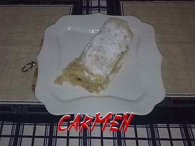 Placinta cu foi subtiri si branza de vaci dulce