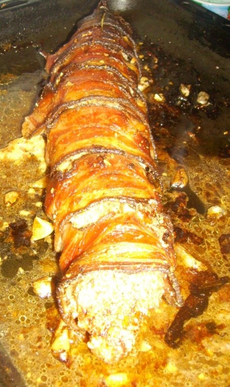 Rulada de Porc in crusta de nuci, alune si migdale,