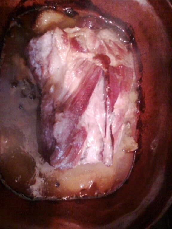 Friptura din ceafa de porc  in vasul roman