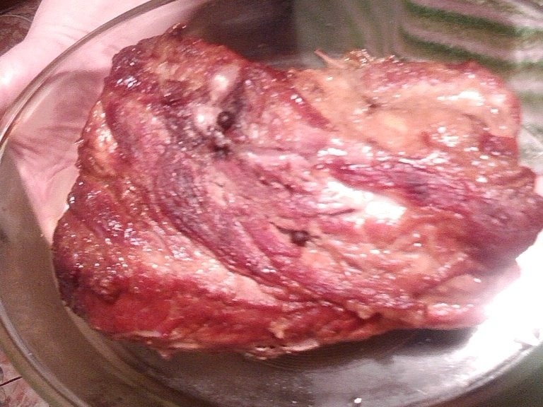 Friptura din ceafa de porc  in vasul roman