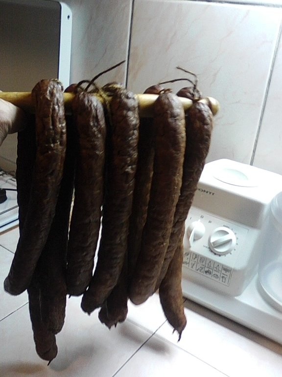 Carnati afumati de casa