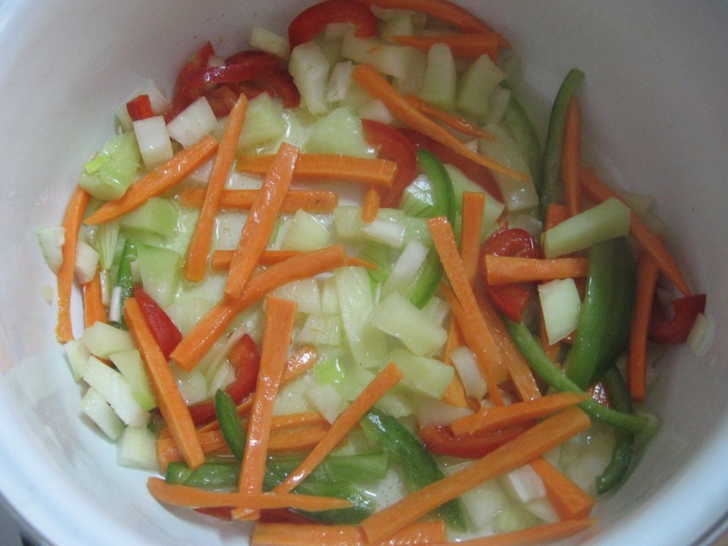 Curry de curcan si orez cu legume
