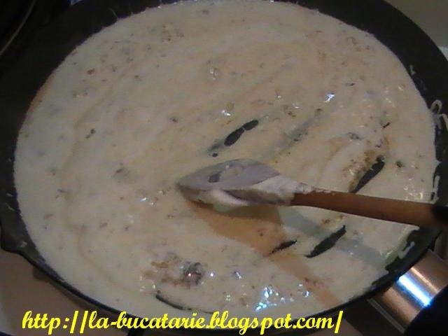 Legume la gratar cu piept de pui si sos de smantana