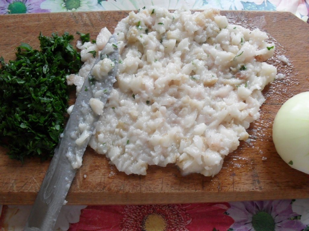 Chisatura sau pasta de slanina, ceapa si patrunjel