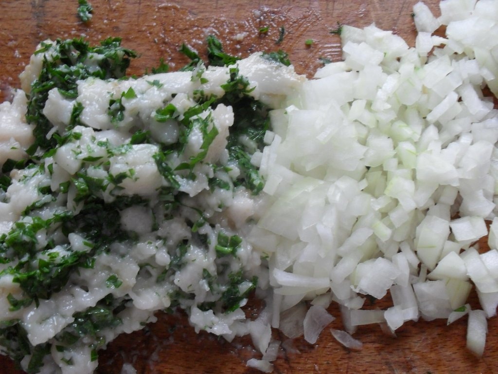 Chisatura sau pasta de slanina, ceapa si patrunjel