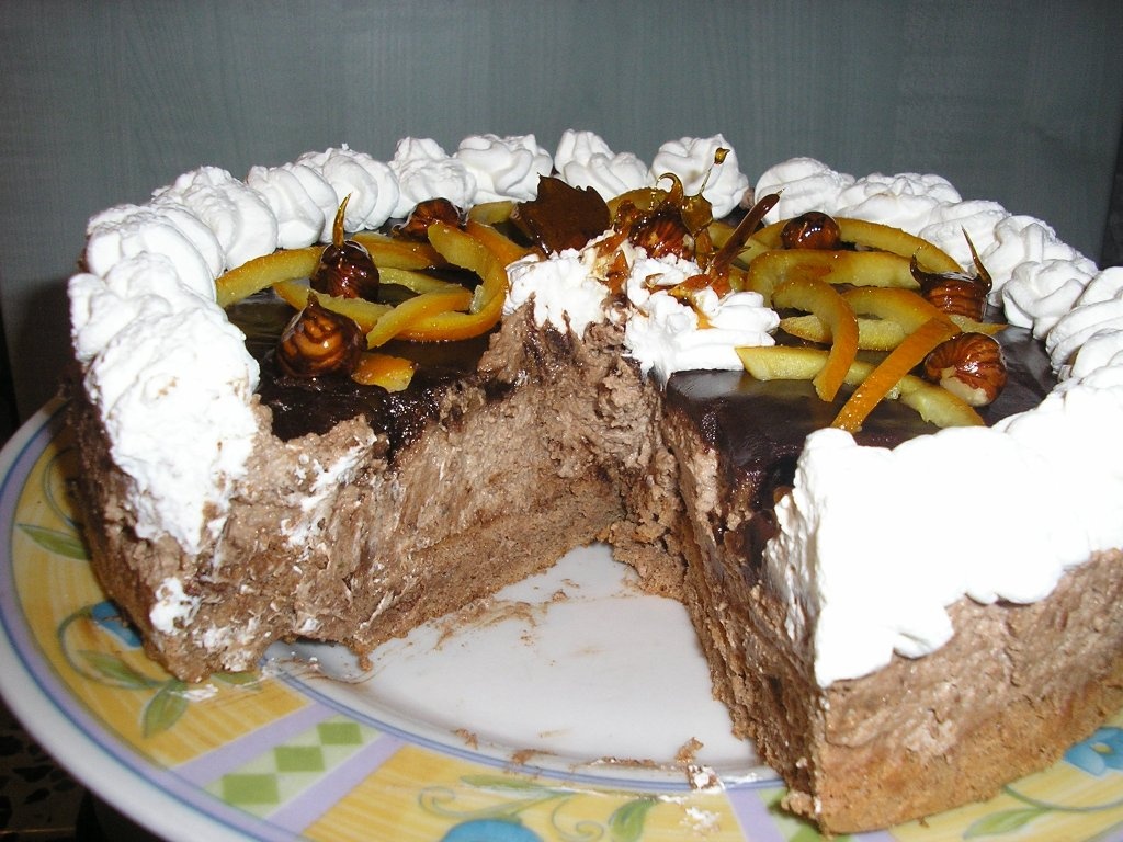 Prajitura cu mousse de praline