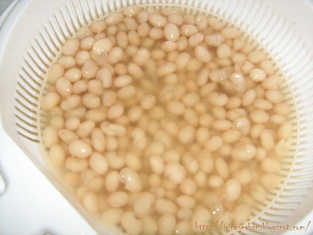 Ciorba de fasole cu ciolan afumat