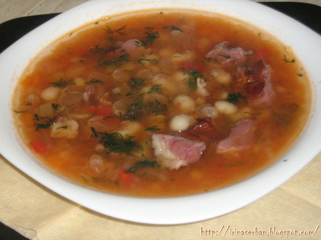 Ciorba de fasole cu ciolan afumat