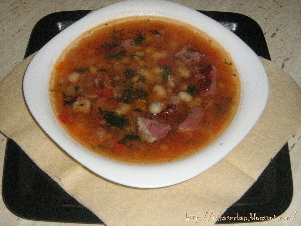 Ciorba de fasole cu ciolan afumat