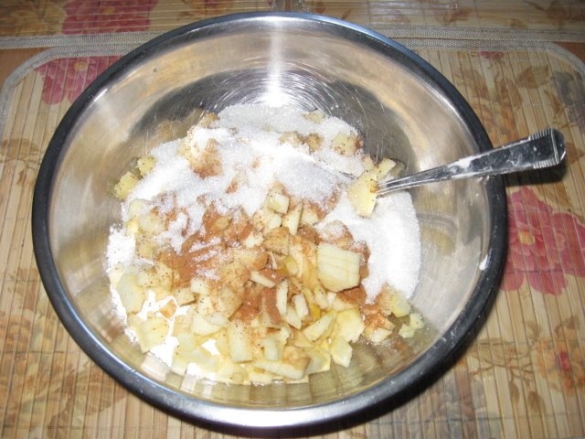 Briose  de post cu fructe si scortisoara