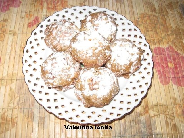 Briose  de post cu fructe si scortisoara