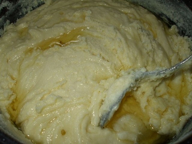 Ciocolata de casa cu nuci si arahide