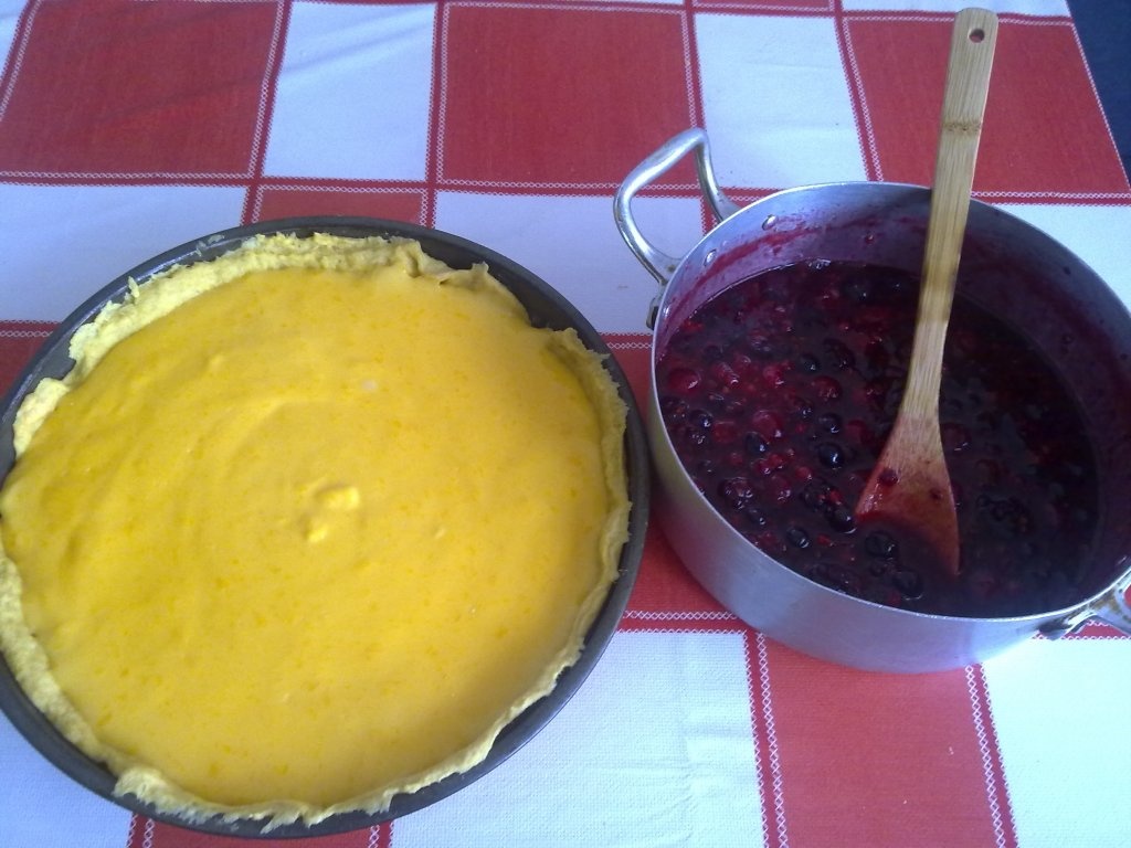 Tarta cu fructe de padure