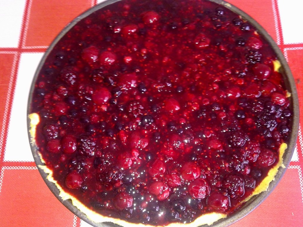 Tarta cu fructe de padure