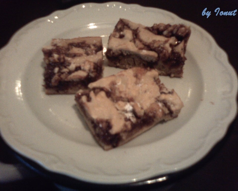 Prajitura economica cu gem si nuci