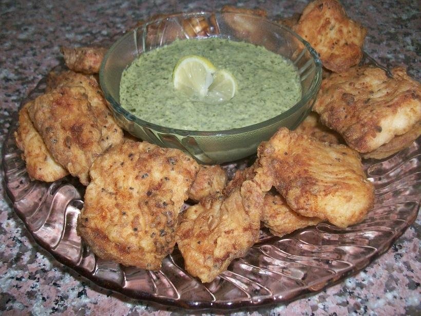 Peste  prajit,cu sos de coriandru