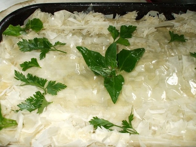 Placinta cu spanac si branza – Spanakopita (specific grecesc)