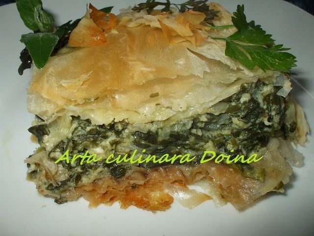 Placinta cu spanac si branza – Spanakopita (specific grecesc)