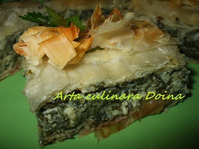 Placinta cu spanac si branza – Spanakopita (specific grecesc)