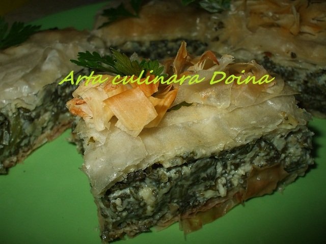 Placinta cu spanac si branza – Spanakopita (specific grecesc)