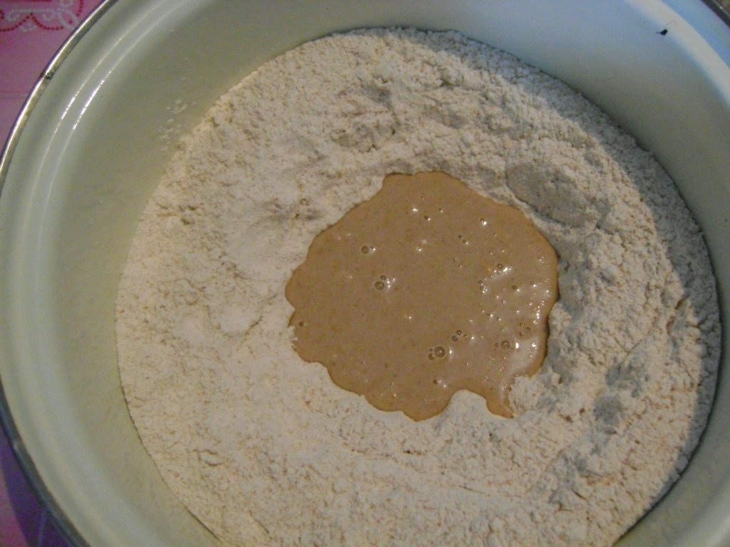 Paine neagra cu masline