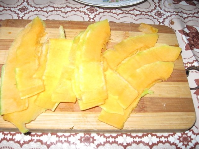 Rulouri de dovlecel si de dovleac umplute cu legume - de post - Reteta casei