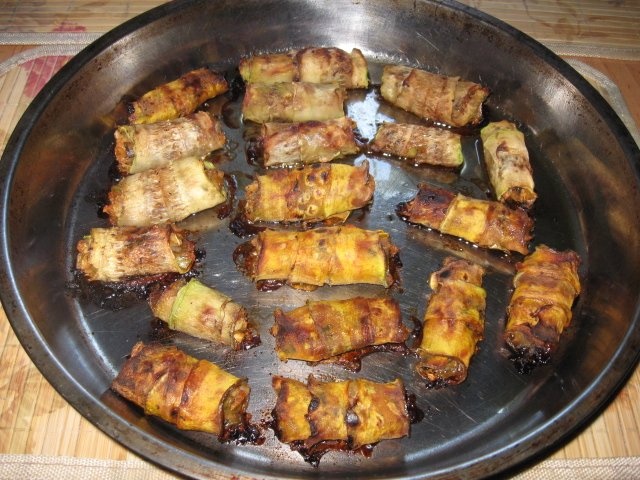 Rulouri de dovlecel si de dovleac umplute cu legume - de post - Reteta casei