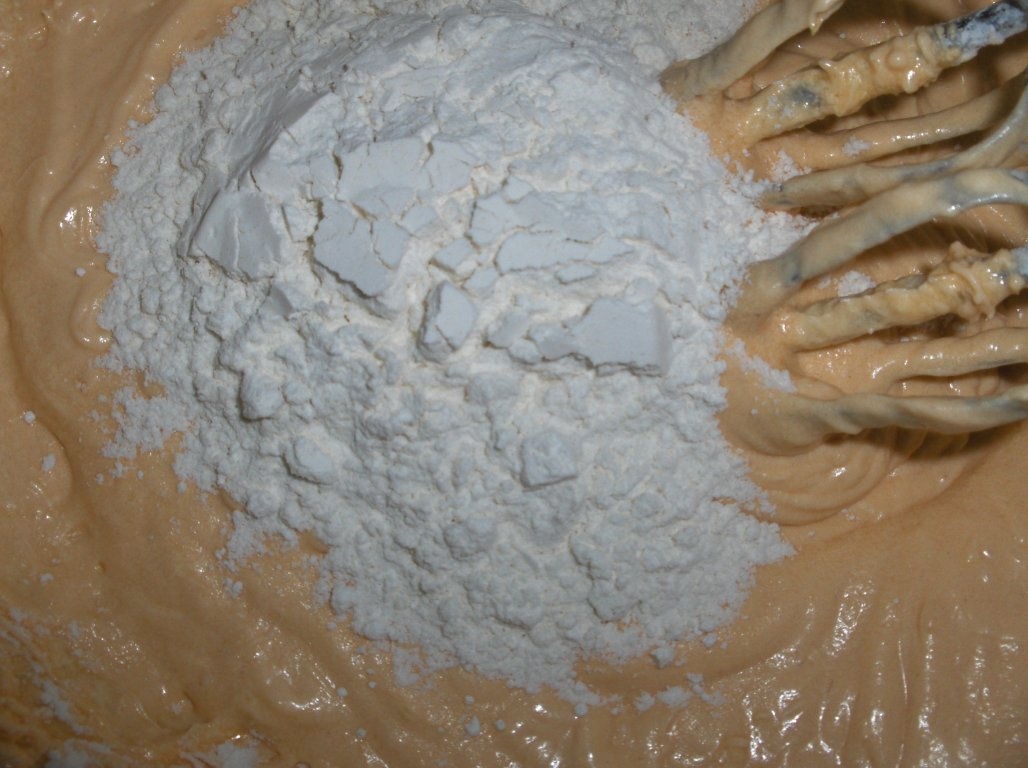 Chec de ciocolatã albã (Bolo de chocolate branco)