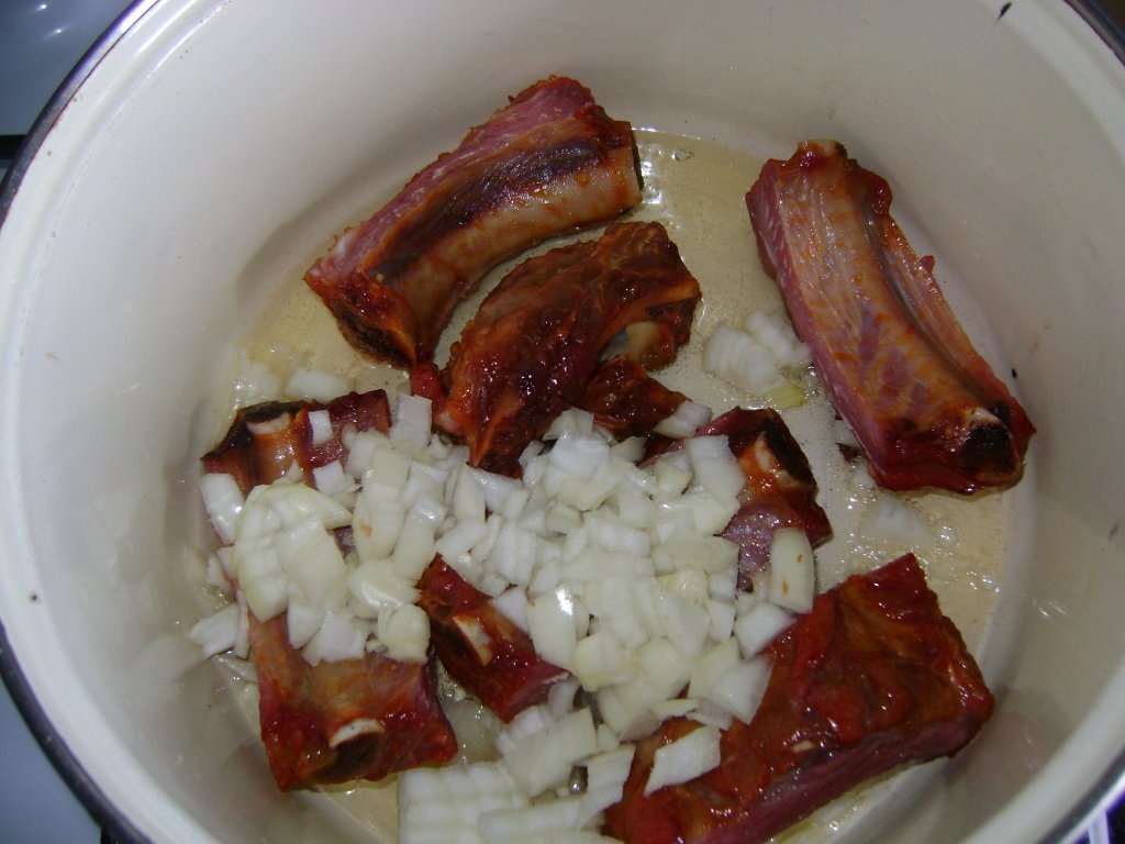 Mancare de cartofi cu costita afumata