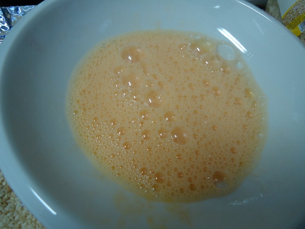 Snitele pufoase cu fulgi de porumb si susan