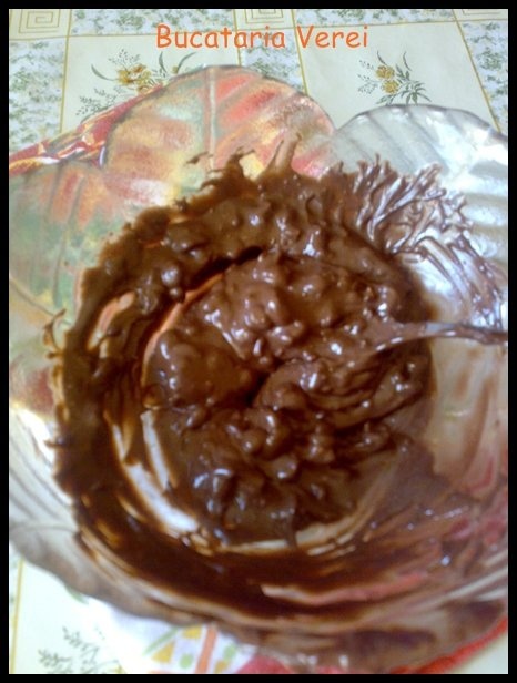 Bomboane de ciocolata cu umplutura crocanta