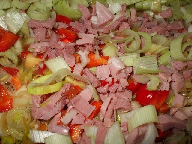 Paste cu praz si afumatura