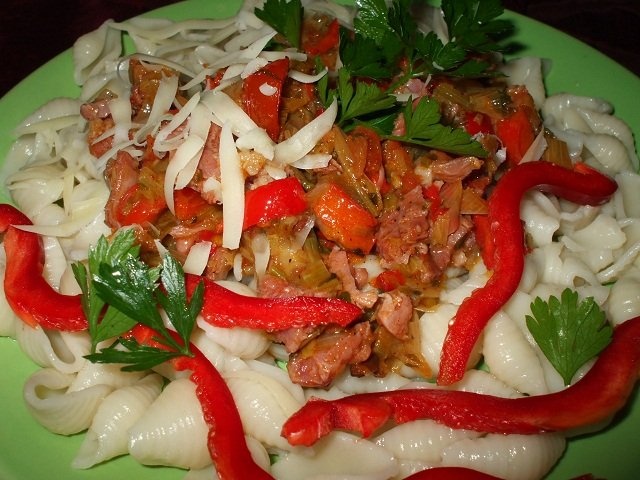 Paste cu praz si afumatura