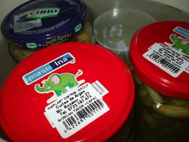 Fasole verde la borcan