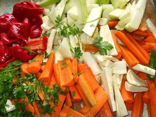 Legume si zarzavaturi cu sare pentru ciorbe