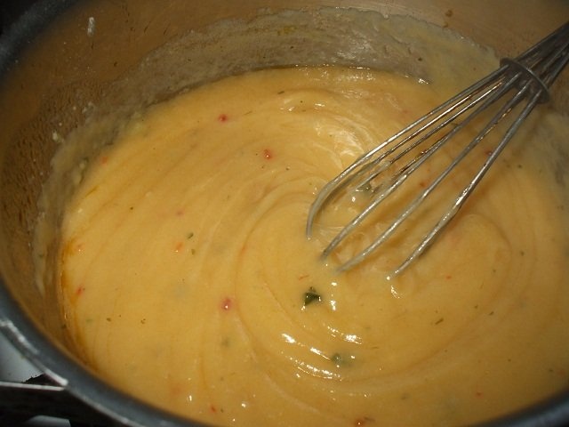 Conopida natur cu sos bechamel