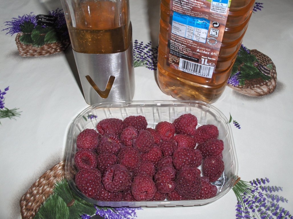 Vinagre de Framboesa (Otet aromat cu zmeurã)