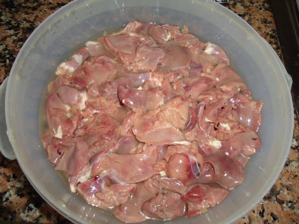 Ficatei si inimioare de pui cu lamaie