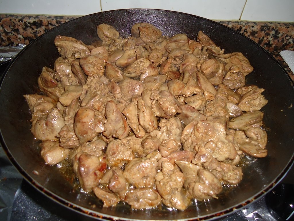 Ficatei si inimioare de pui cu lamaie