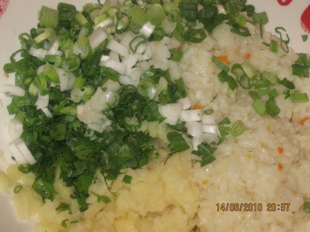 Chiftelute din cartofi si orez