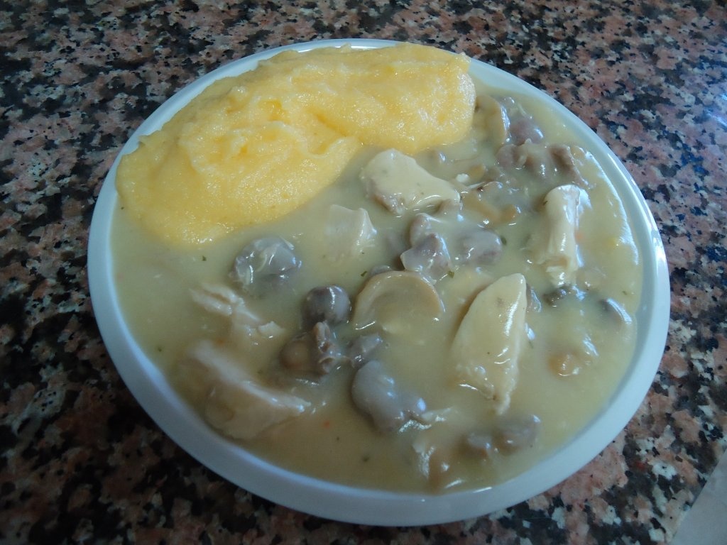Ciulama de pui cu ciuperci