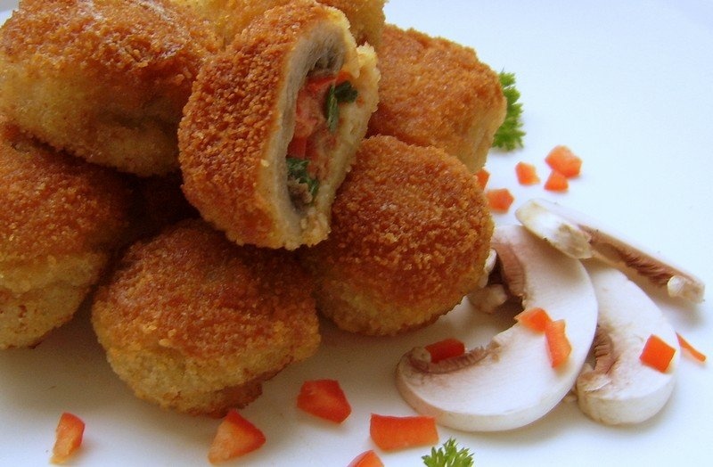 Ciuperci umplute pane