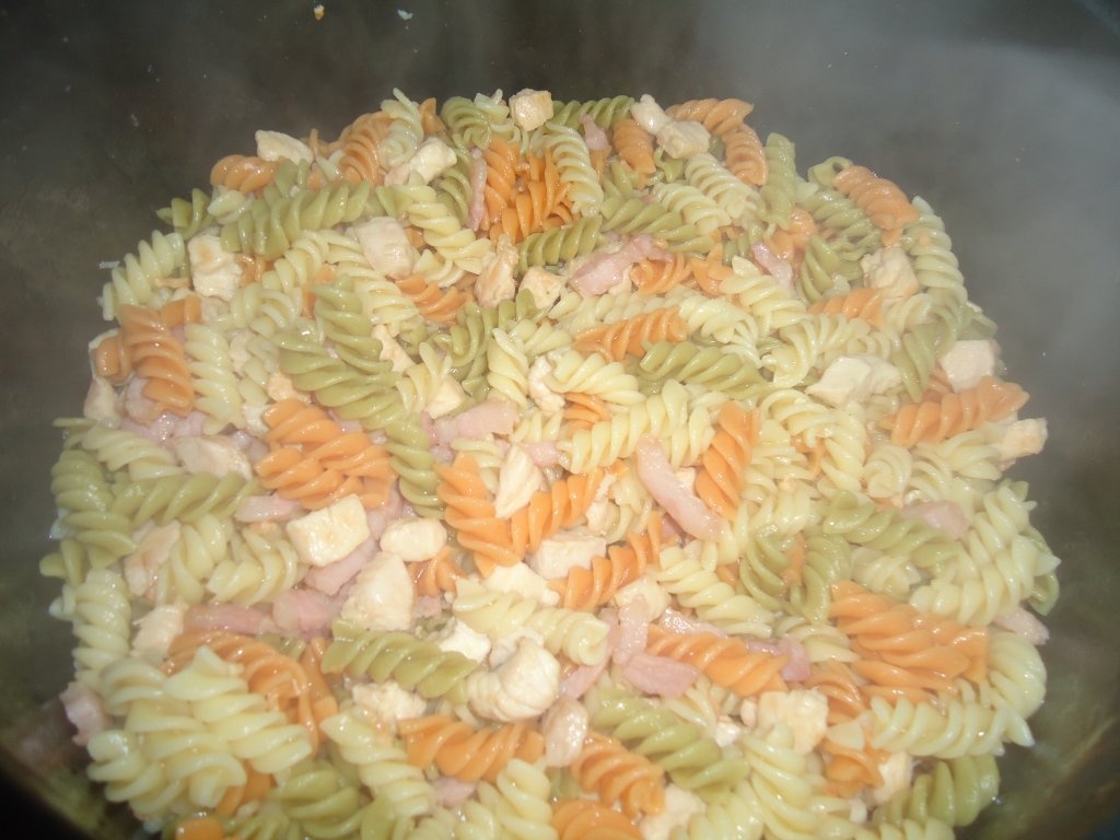 Paste cu pui si bacon